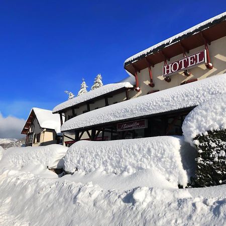 L'Escoundillou Hotell Saint-Jacques-des-Blats Exteriör bild