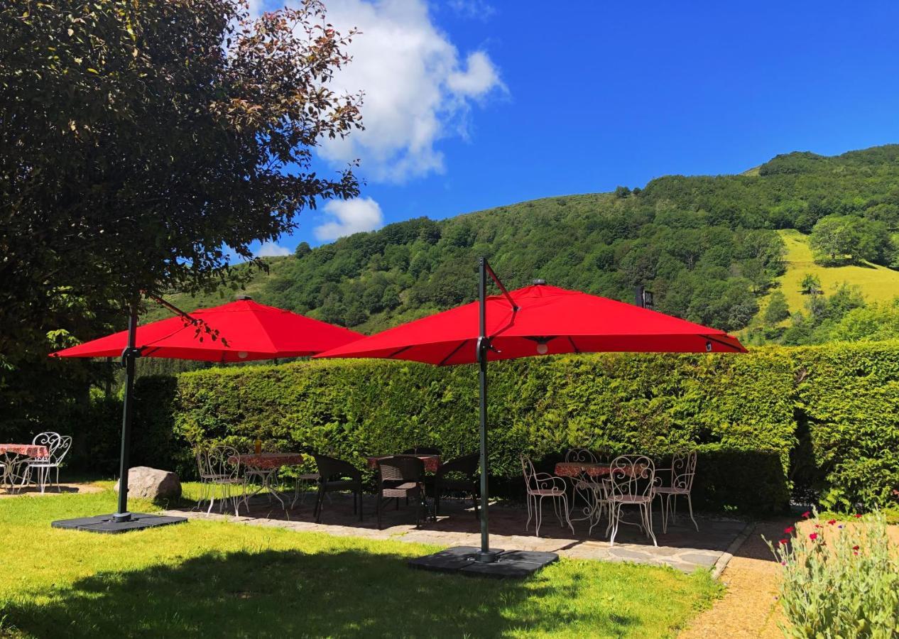 L'Escoundillou Hotell Saint-Jacques-des-Blats Exteriör bild