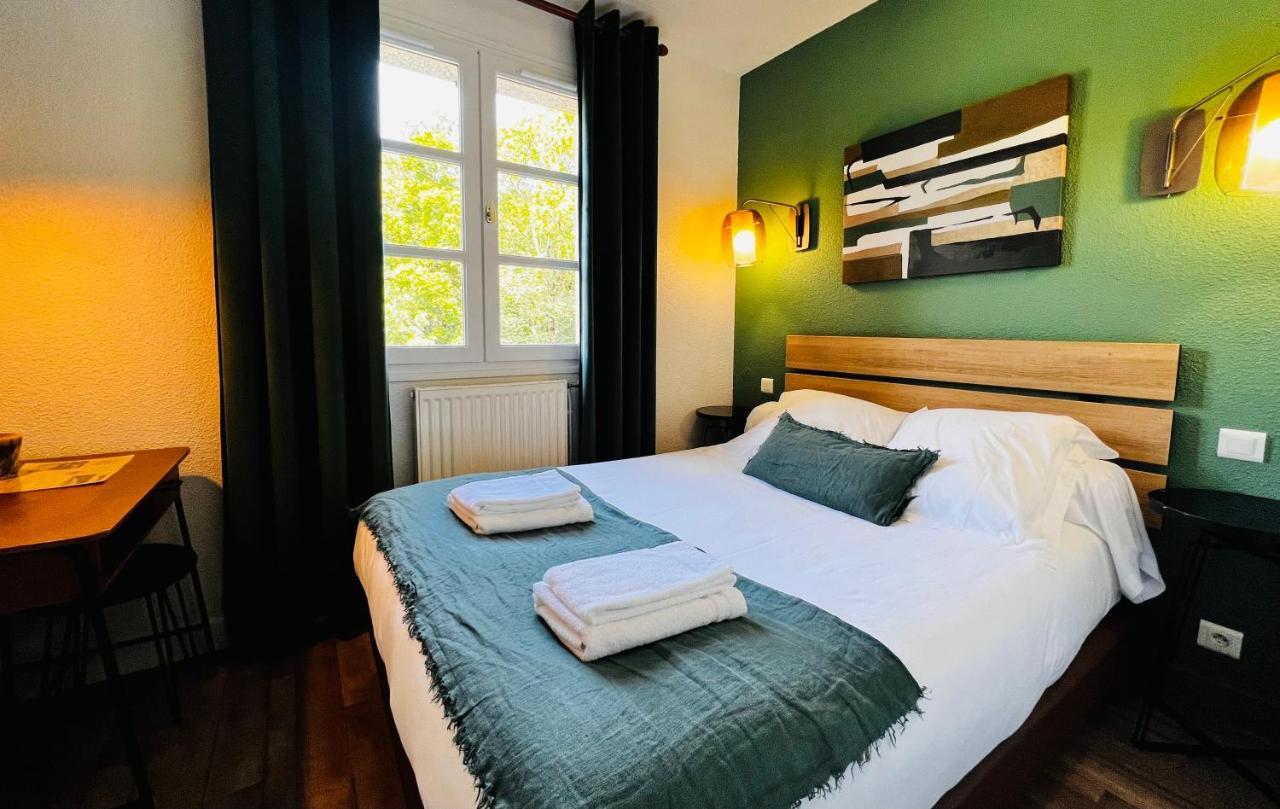 L'Escoundillou Hotell Saint-Jacques-des-Blats Exteriör bild