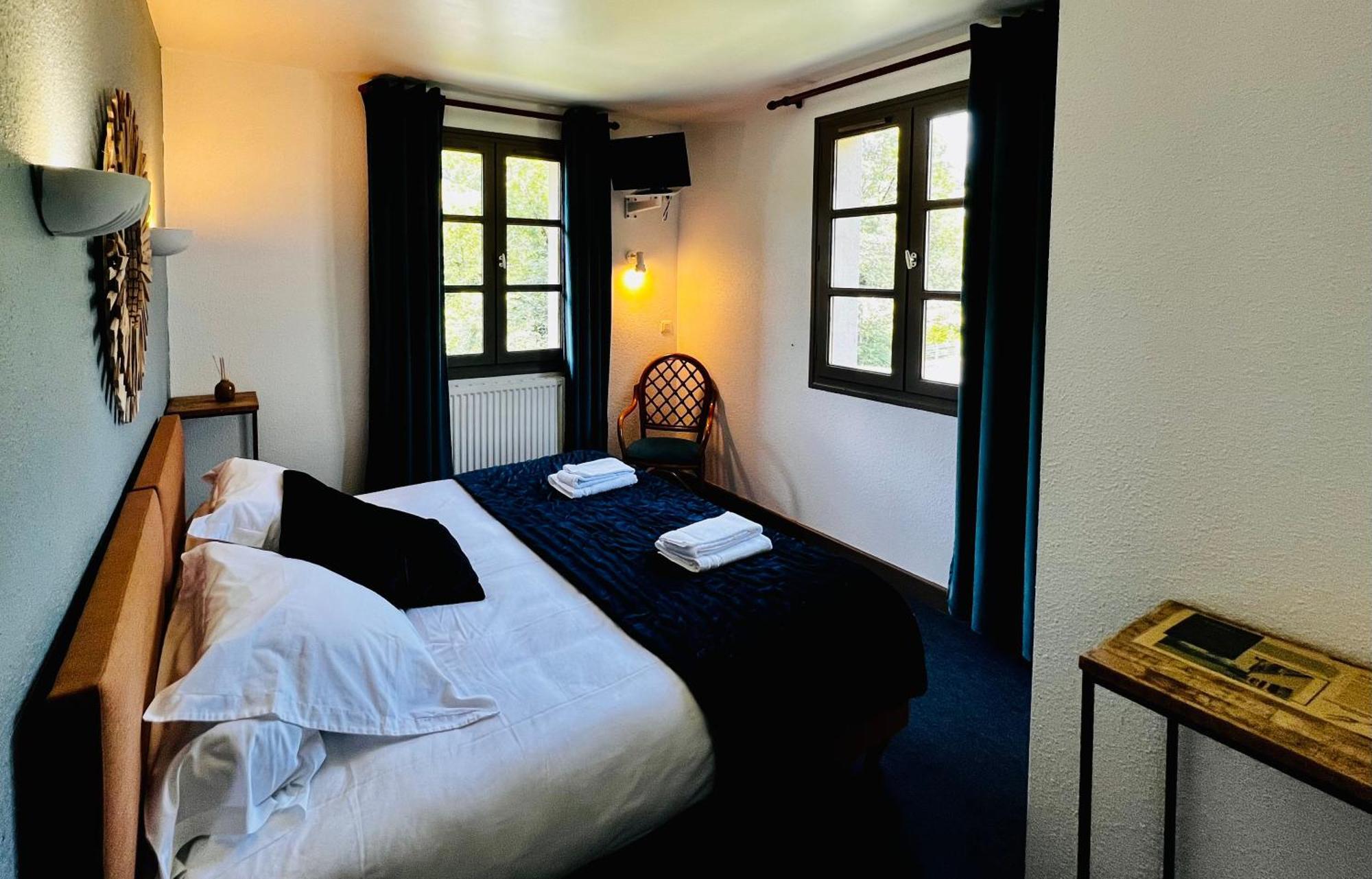 L'Escoundillou Hotell Saint-Jacques-des-Blats Exteriör bild