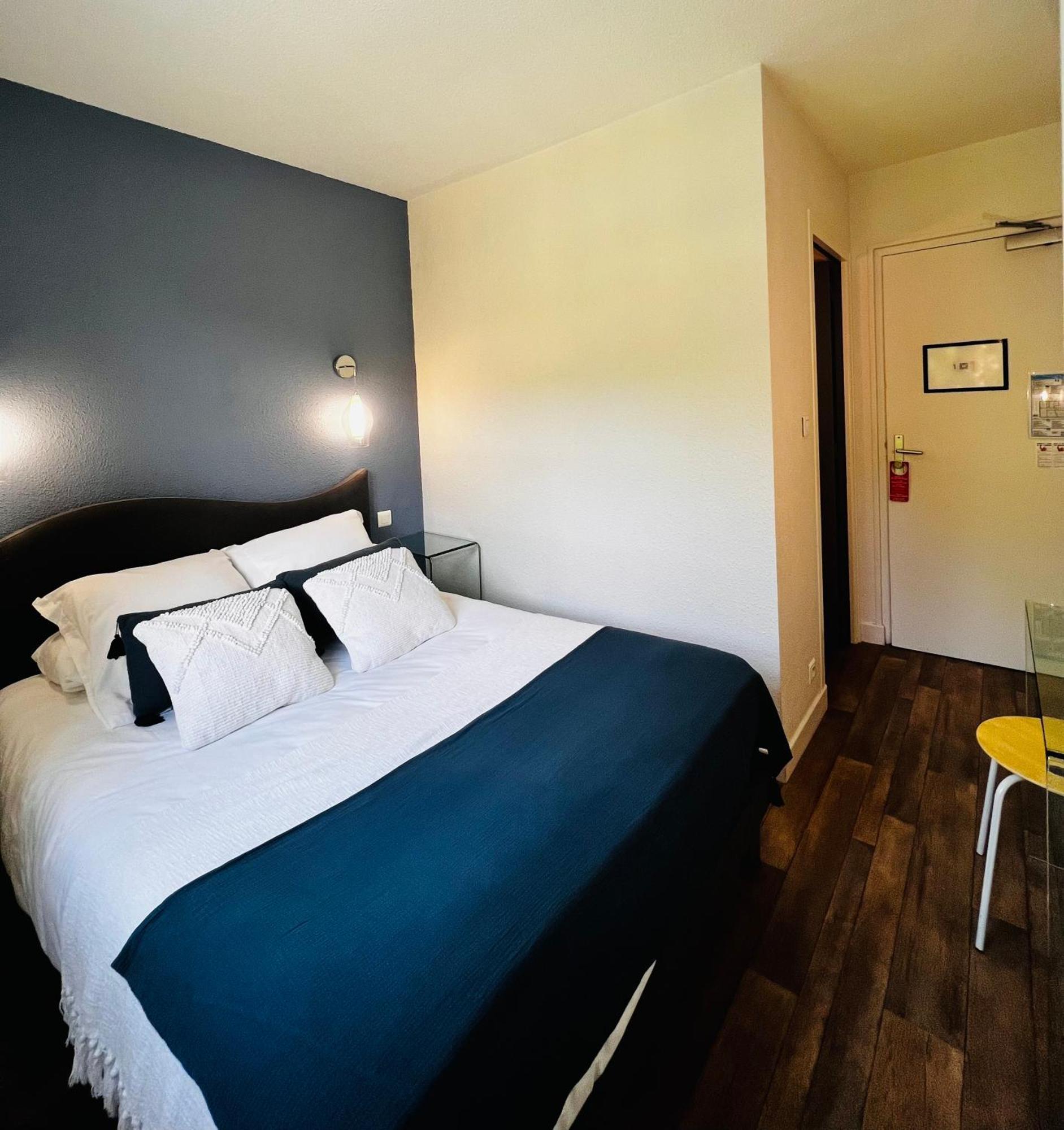 L'Escoundillou Hotell Saint-Jacques-des-Blats Exteriör bild